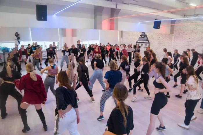 Школа танцев "Level Dance School"