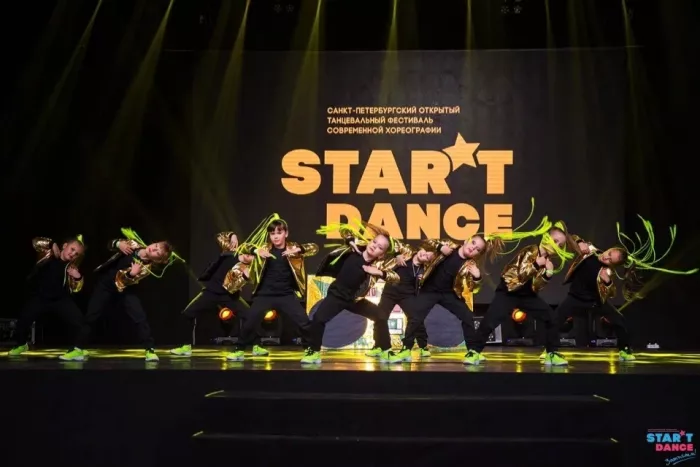 "Dance Evolution Studio"