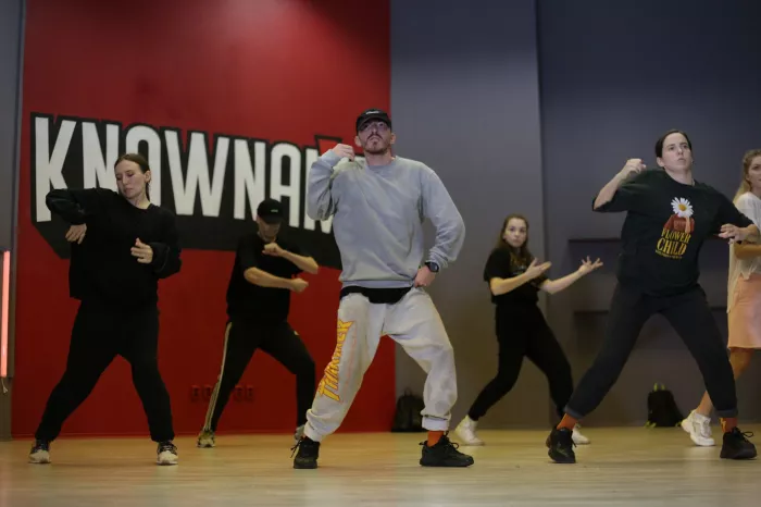 Школа танцев "Knowname"