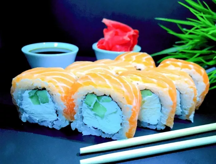 Кафе "Sushi 100".
