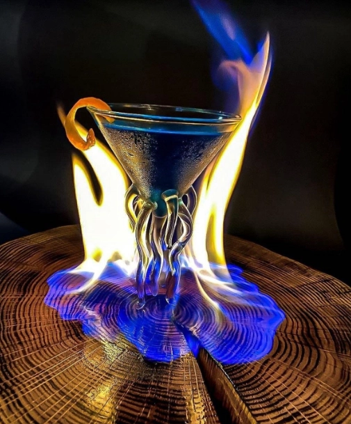 Бар "Blinders Bar".