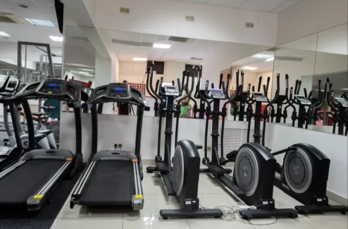Фитнес-клуб "Proffitness".