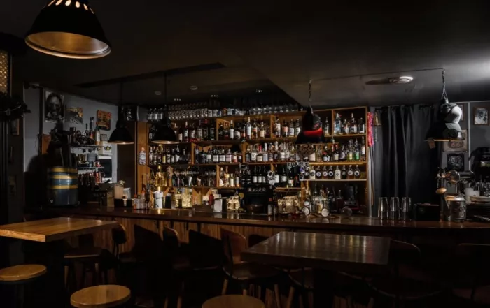 Кафе-бар "Tin Woodman Bar".