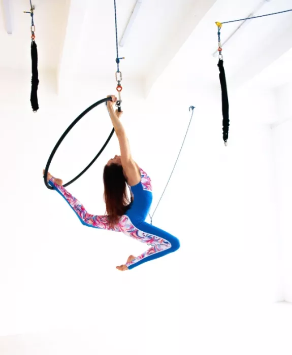 Студия банджи-фитнеса, воздушной гимнастики и растяжки "Art fly bungee"
