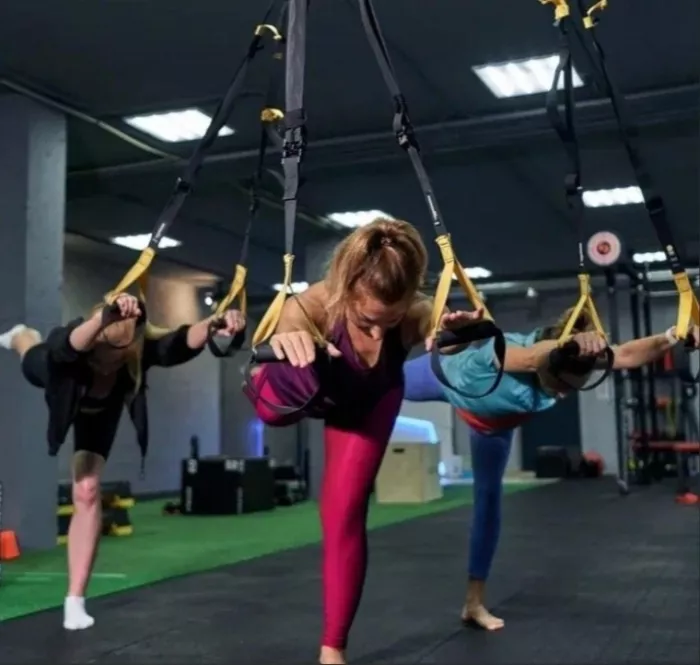 Фитнес-клуб "Performance Fitness".