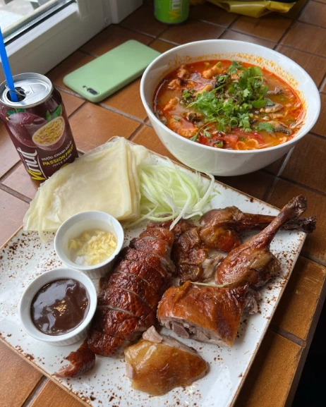 Кафе "Tori ramen. Pan-Asia bistro".