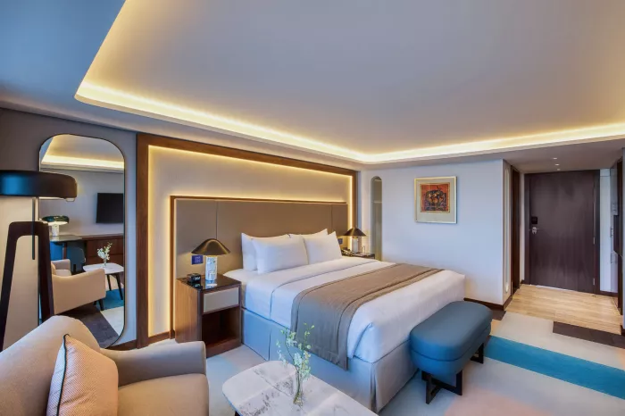 Отель "Queen Elizabeth 2 Hotel" 4*.