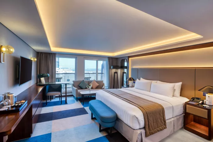 Отель "Queen Elizabeth 2 Hotel" 4*.