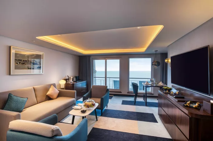 Отель "Queen Elizabeth 2 Hotel" 4*.