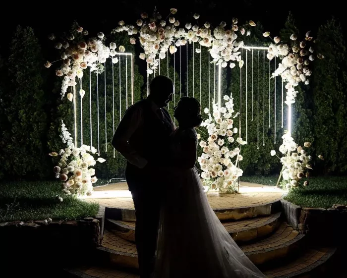 Агентство свадебных услуг "Weddingdom".