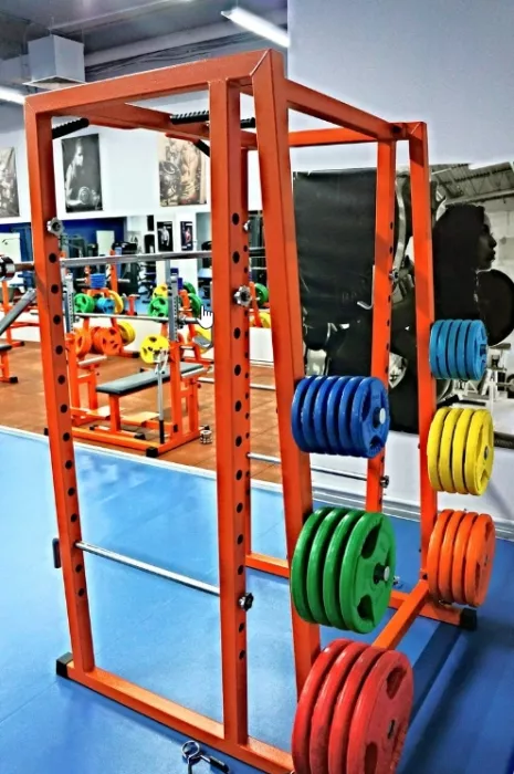  Спортивный клуб "Арена".