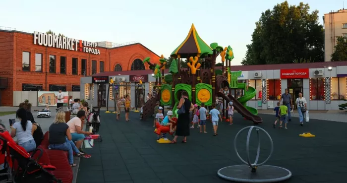 Фудкорт "Foodmarket".