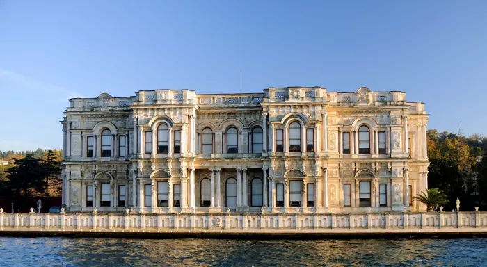 Дворец Бейлербейи