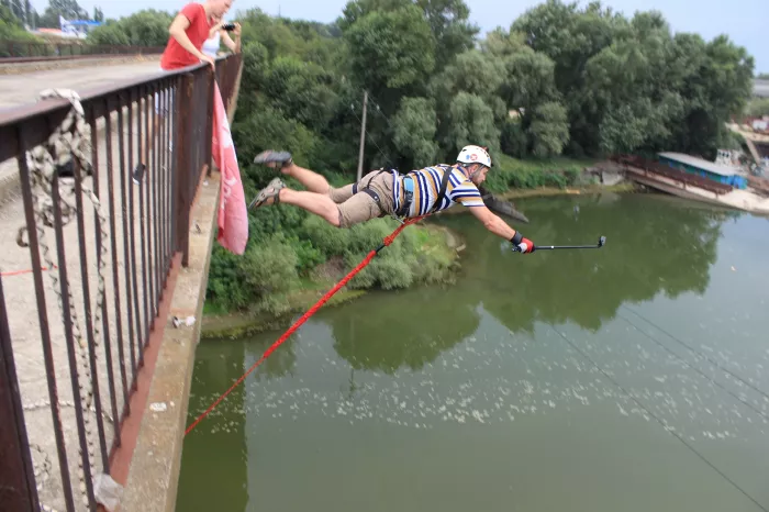Роупджампинг "JUST JUMP".