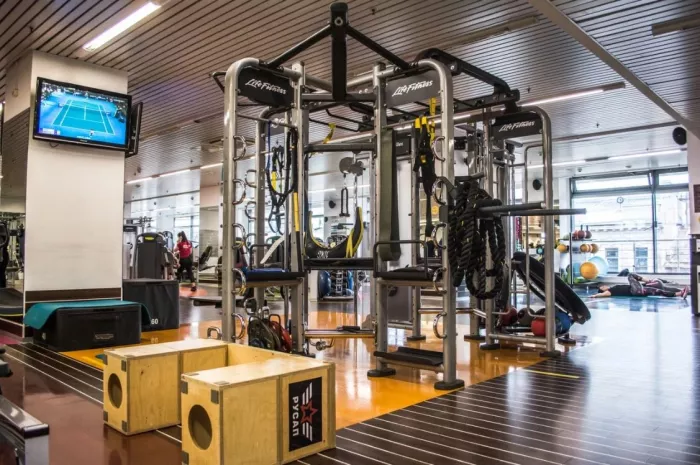 Фитнес-клуб "A-Fitness".