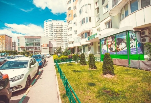 Сеть ветеринарных клиник "Айболит Плюс" .