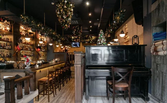 Бар "Honky Tonk Piano Bar"