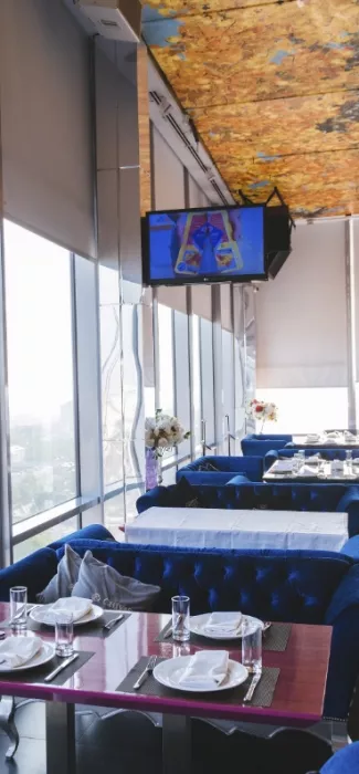 Панорамный ресторан на крыше "Extra Lounge"