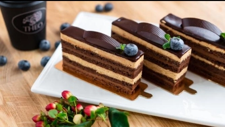 Кафе-кондитерская "Theo Cafe".