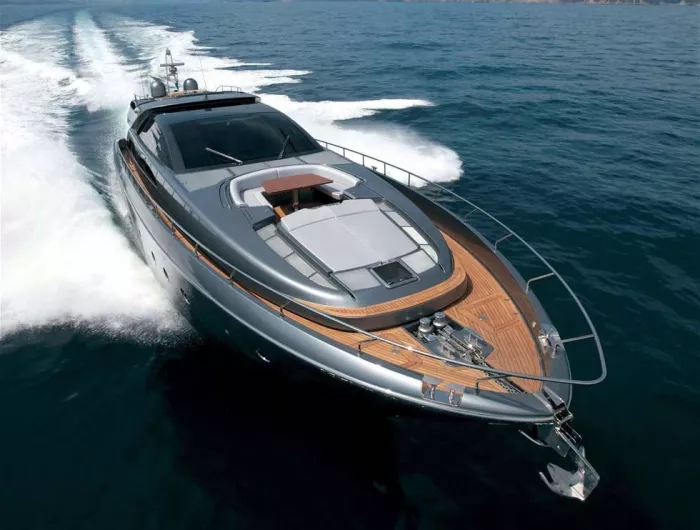 Аренда яхт и катеров "Yachts Calypso".