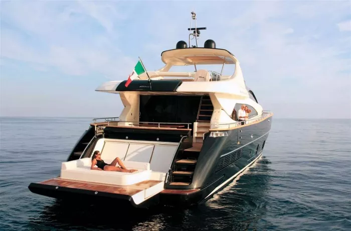 Аренда яхт и катеров "Yachts Calypso".