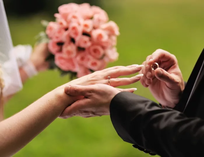 Служба знакомств "Amore".
