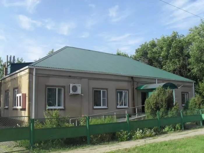 "Детская библиотека имени П. Г. Аматуни".