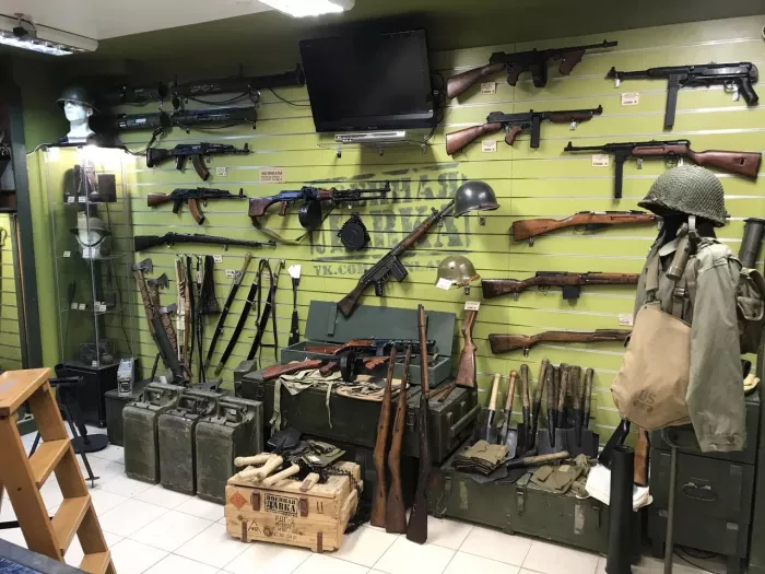 Антикварный магазин "Военная лавка".