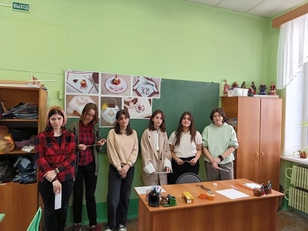 "Ростовский строительно-художественный техникум".