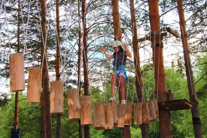 Веревочный парк "Джунгли" в парке Сказка.