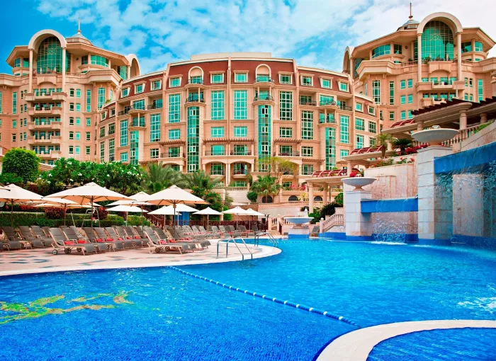Отель "Swissotel Al Murooj Dubai"4*