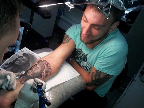 Тату-салон "Santal Tattoo".