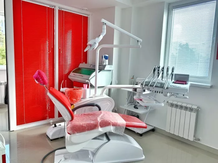 Стоматологическая клиника «Golden Dent Clinic».