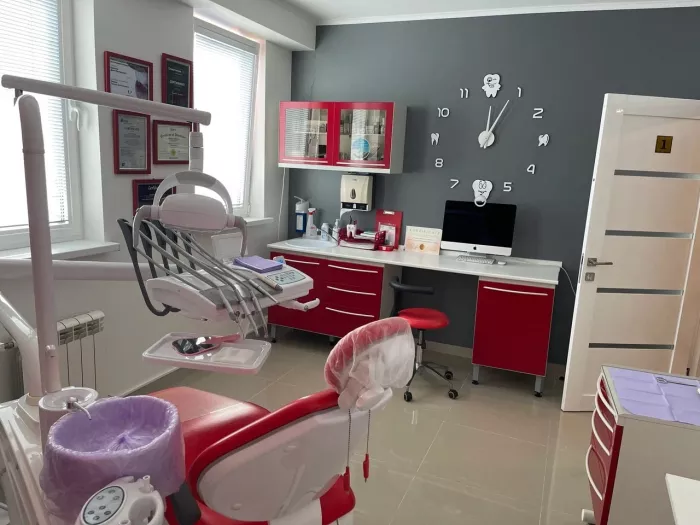 Стоматологическая клиника «Golden Dent Clinic».