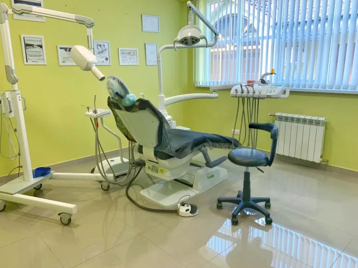 Стоматологическая клиника «Golden Dent Clinic».