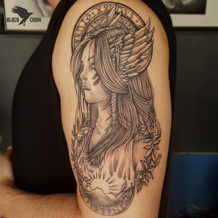 Тату-салон "Black Crow Tattoo Studio".