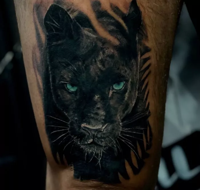 Татуировки и пирсинг "The Mask Tattoo & Art Studio".