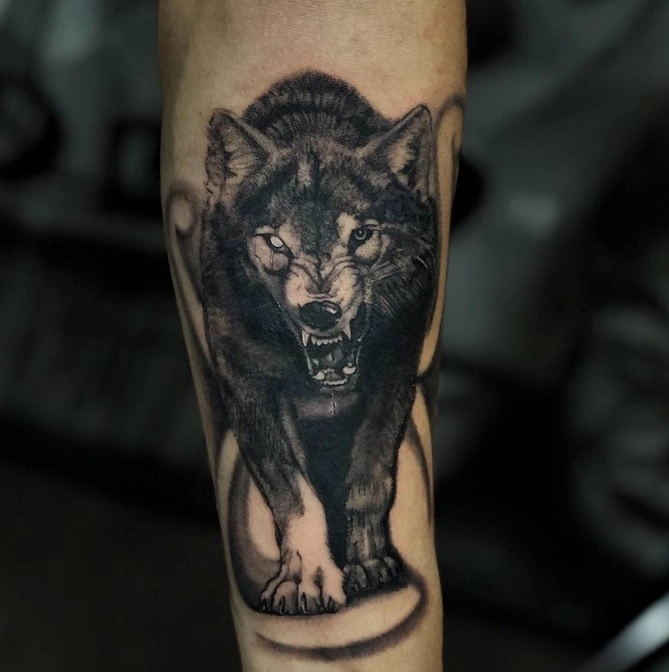Татуировки и пирсинг "The Mask Tattoo & Art Studio".
