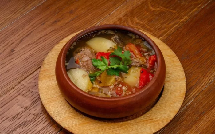 Сеть ресторанов грузинской кухни "Эзо".