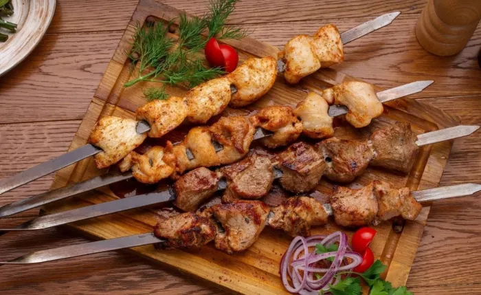 Сеть ресторанов грузинской кухни "Эзо".