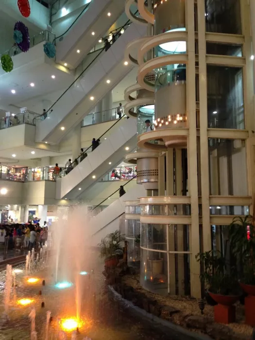 Торговый Центр «Robinsons Galleria»