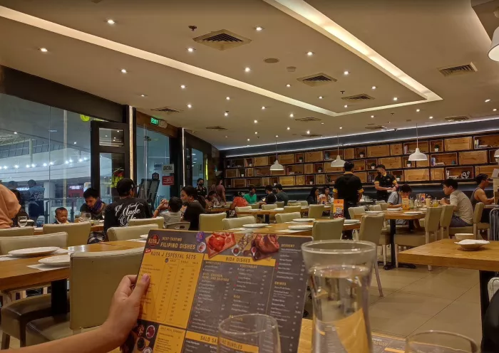 Торговый Центр «Robinsons Place Manila»