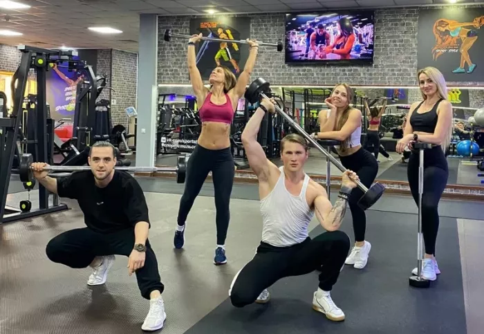 Фитнес-клуб "Спорт-стиль".