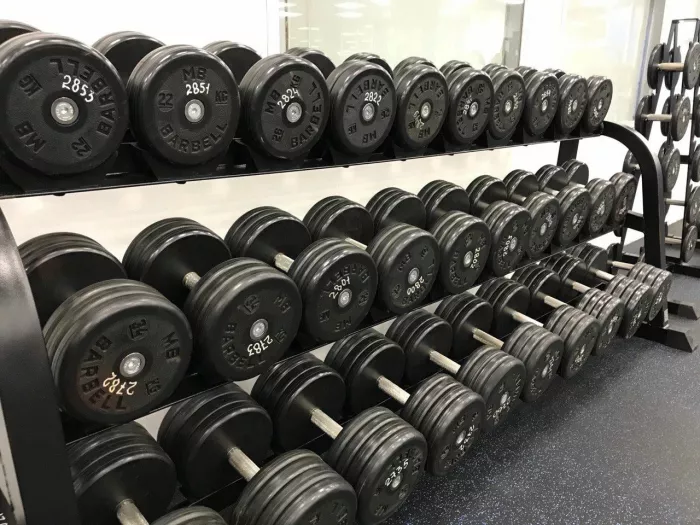 Фитнес-центр "ICEBERG GYM".