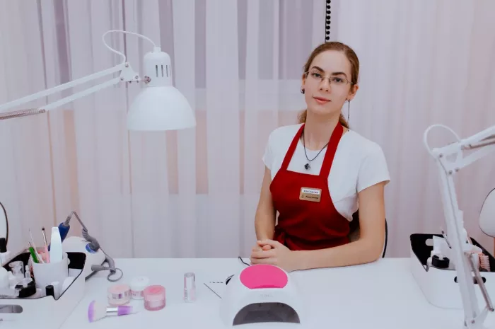 ​Ногтевая студия "Commode Nails"