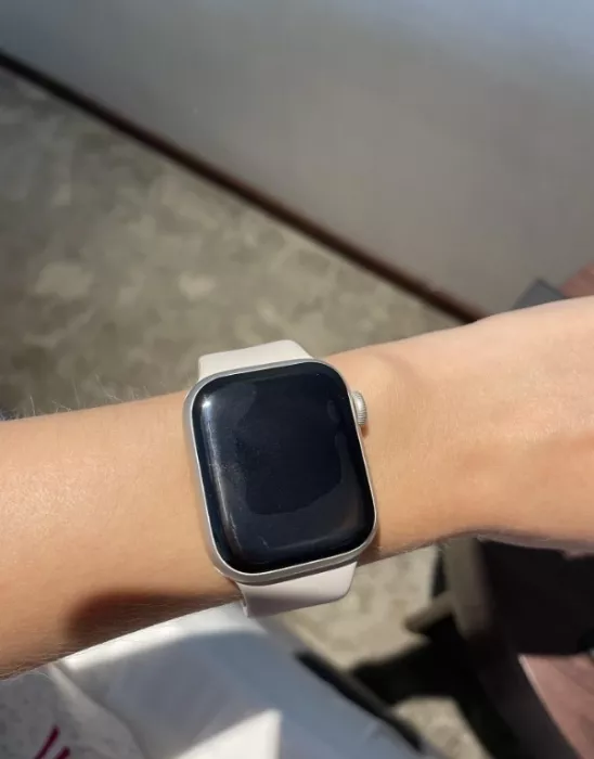 Торгово-сервисный центр "Apple Wood".