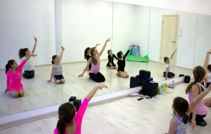 Студия танцев, йоги и фитнеса "SOCHI DANCE".