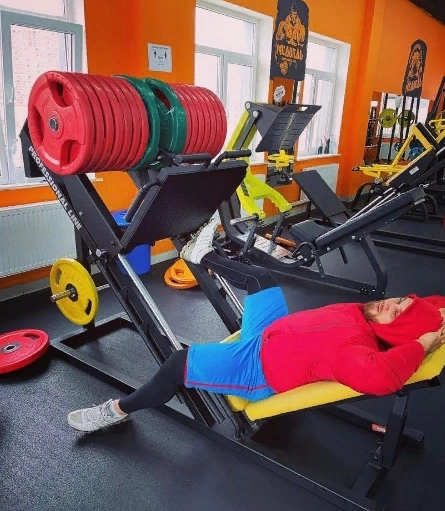 ​Спортивный клуб "Медведь ".