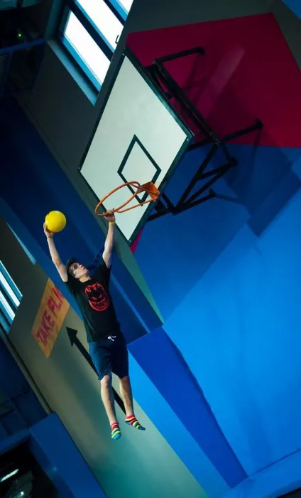 Батутный центр "Bounce Dubai"