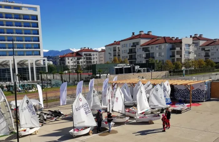 Спортивный клуб "Sail".
